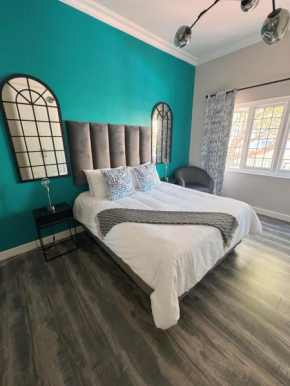 Beautiful SeaPoint Holiday Apt